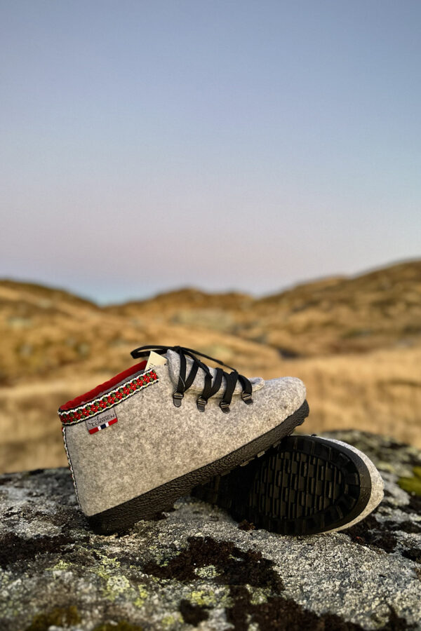 afterski sko på fjellet