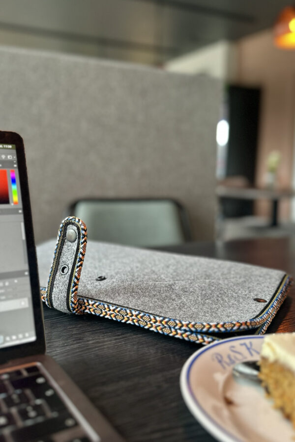 nesna sitteunderlag på cafebord