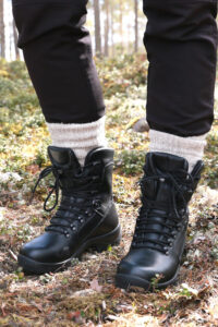 Jegerstøvel fjellsko i skogen